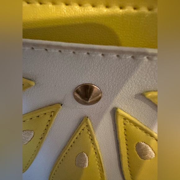 Lemon Purse with lemon slice embroidery bag tag with chain crossbody strap - Picture 5 of 10